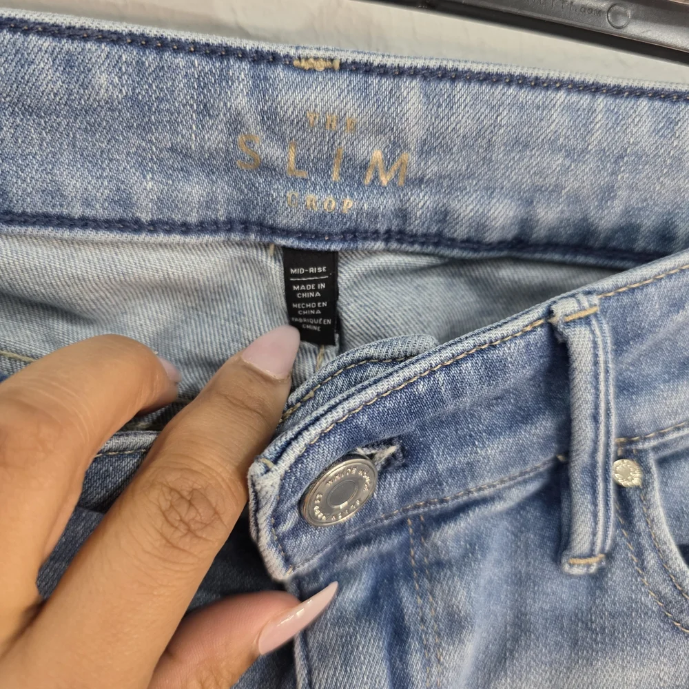 The Slim Crop Jeans Mid Rise - Picture 3 of 10